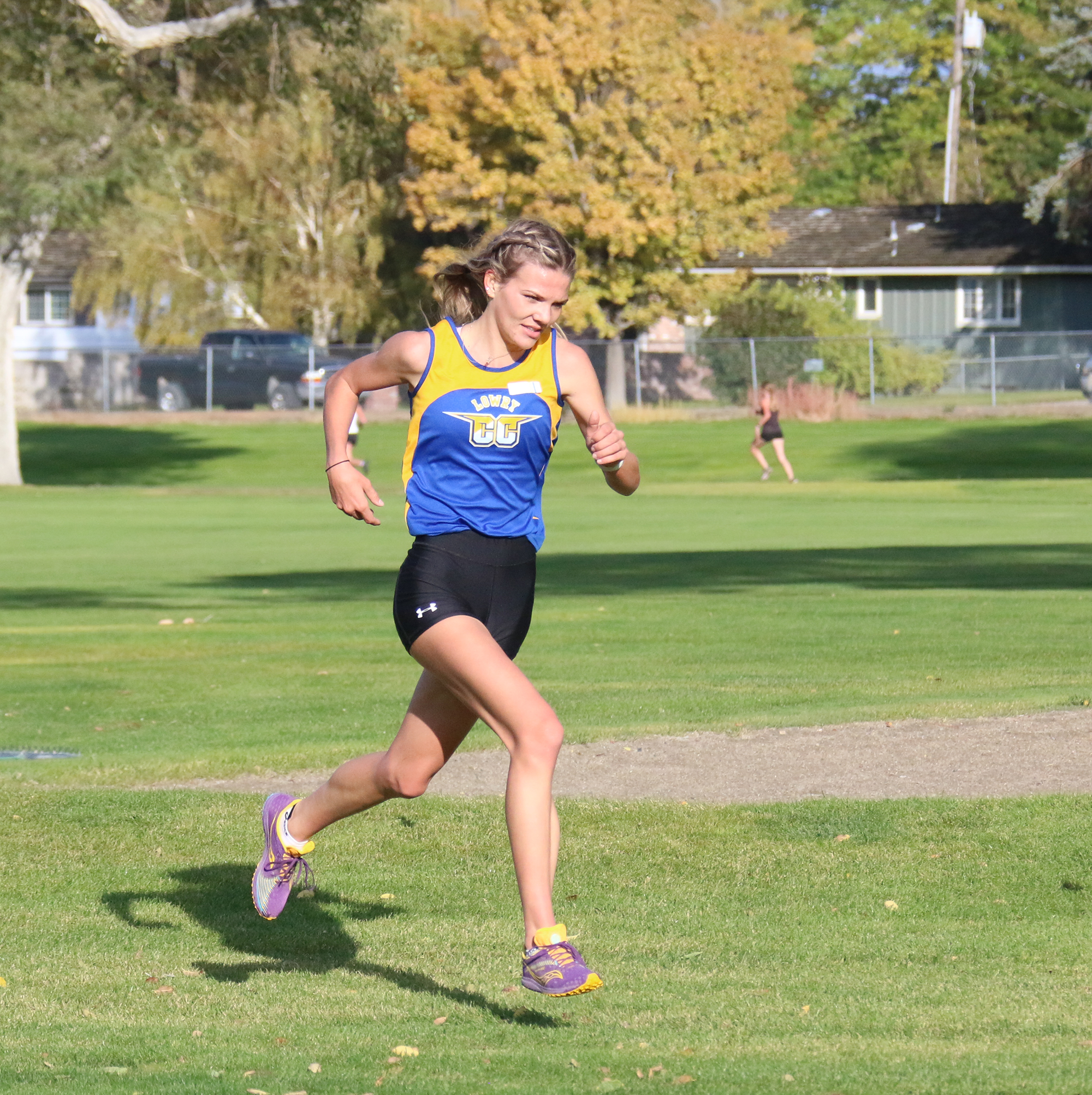 Jovi Kuskie in the lead in the Cross Country Lowry Invitational. /Ron Espinola • The Brand