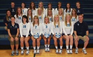 The Upper Iowa girls volleyball team; Eastman is pictured in the top left corner. /Courtesy• upperiowathletics.com
