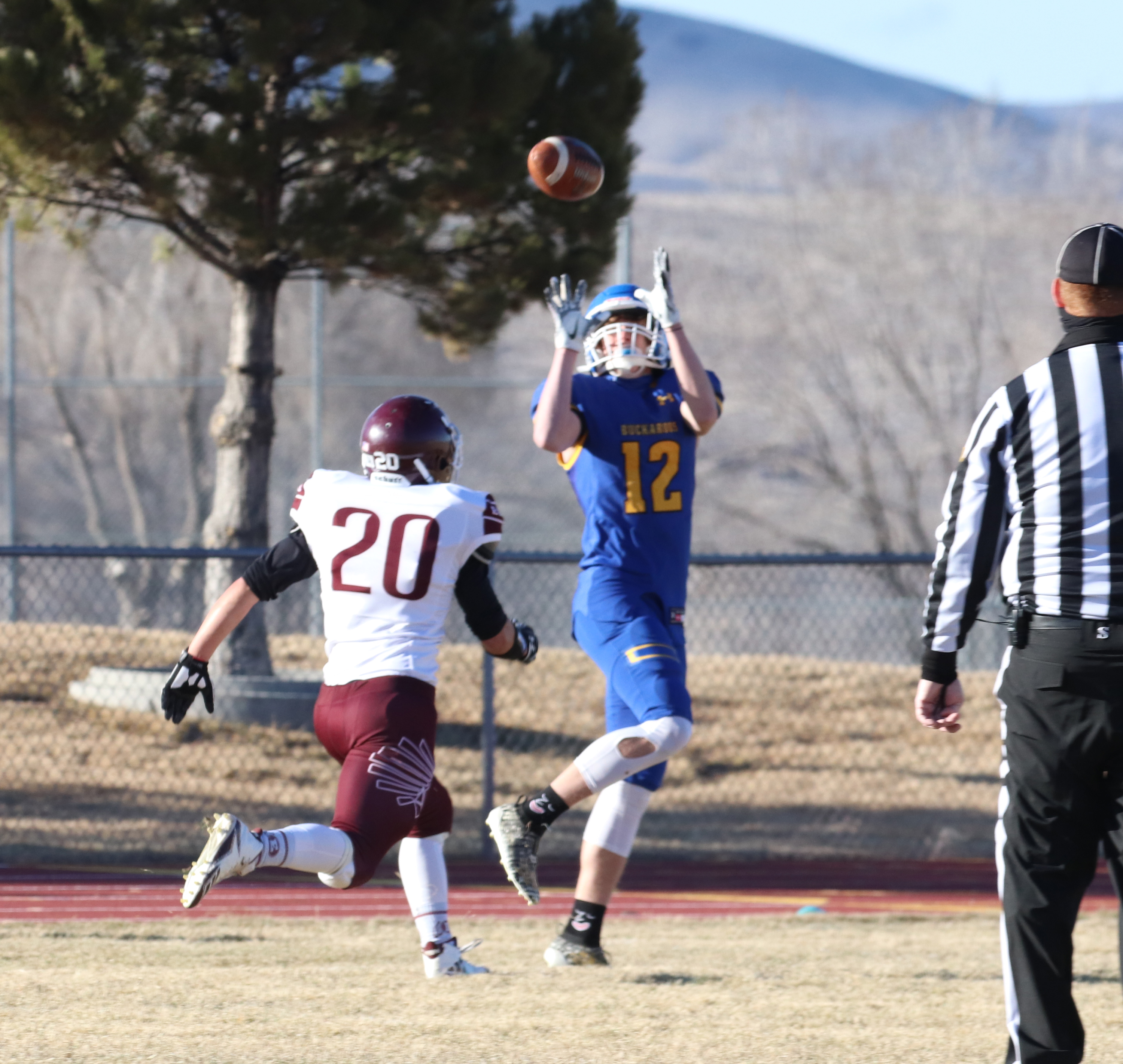 Anthony Gildone catches a pass from Caden Ricci. /Ron Espinola • The Brand