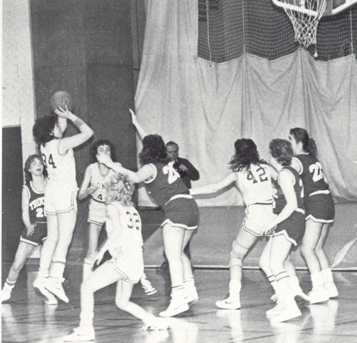 Lowry Girl's basketball from 1986. /Courtesy • Winnada