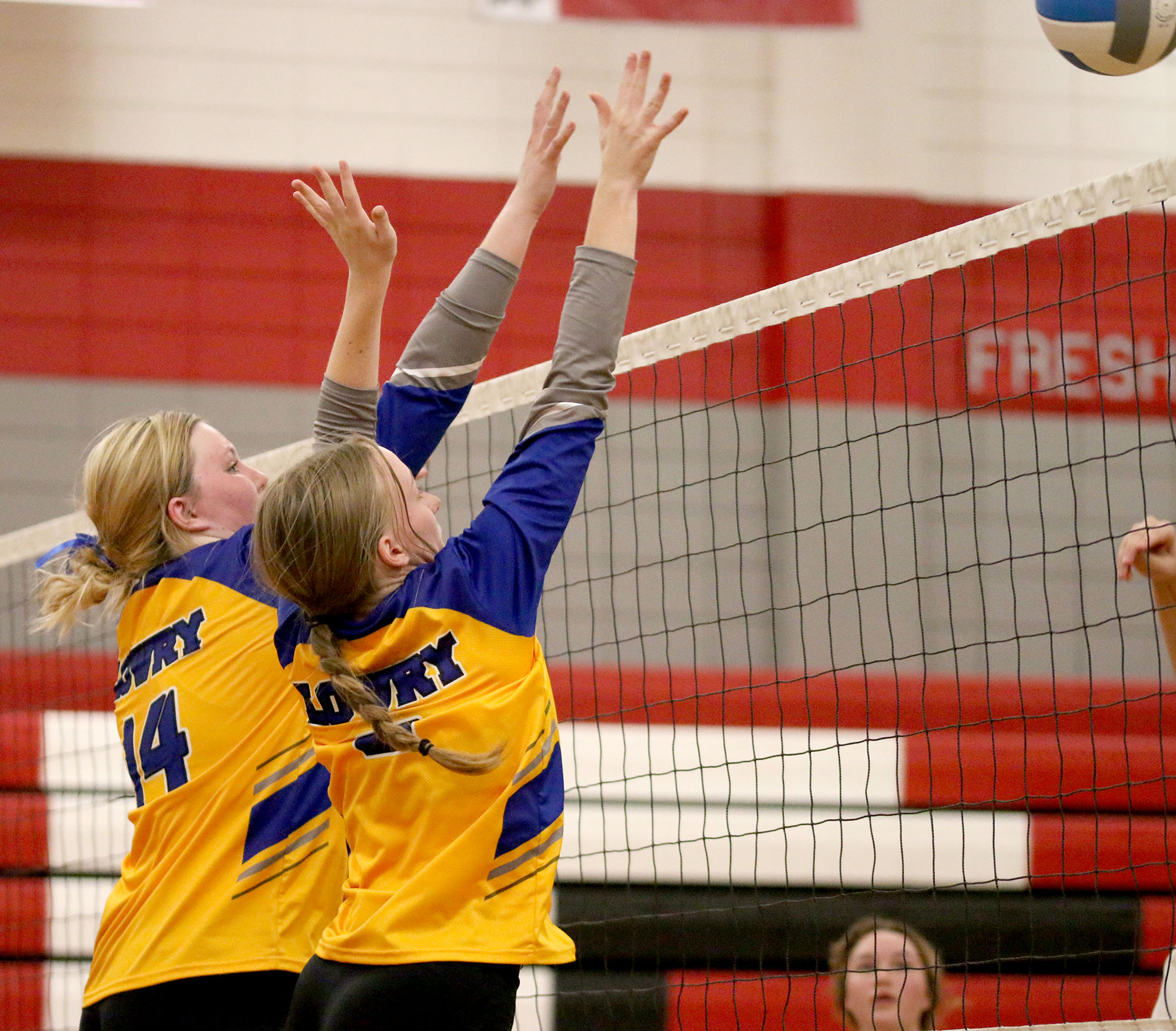 Varsity volleyball spikes their way to success Lowry High