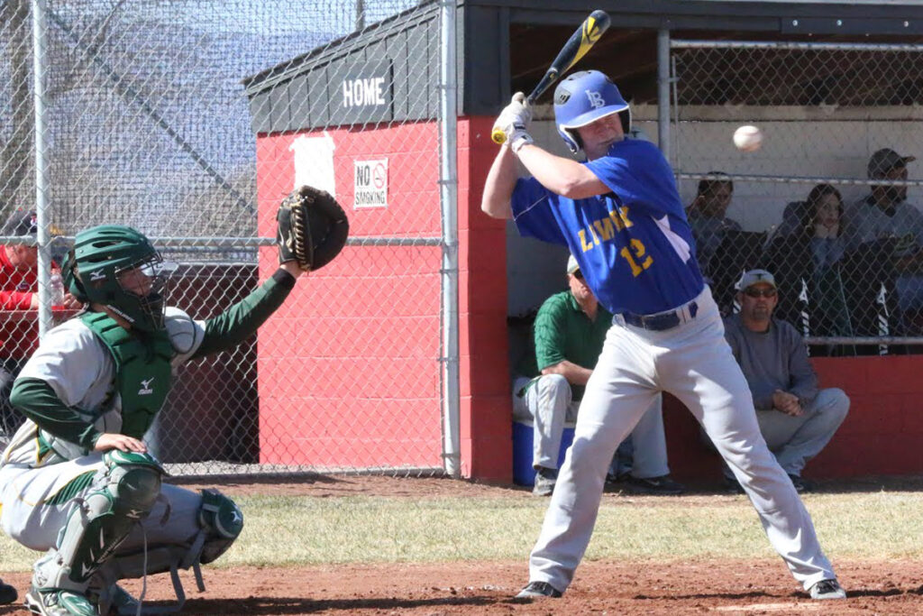 Wyatt Snider takes a pitch./Levi Lloyd • Lowry Baseball