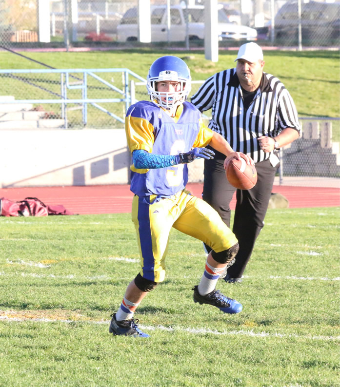 GW Coleman looks to pass./Ron Espinola • The Brand