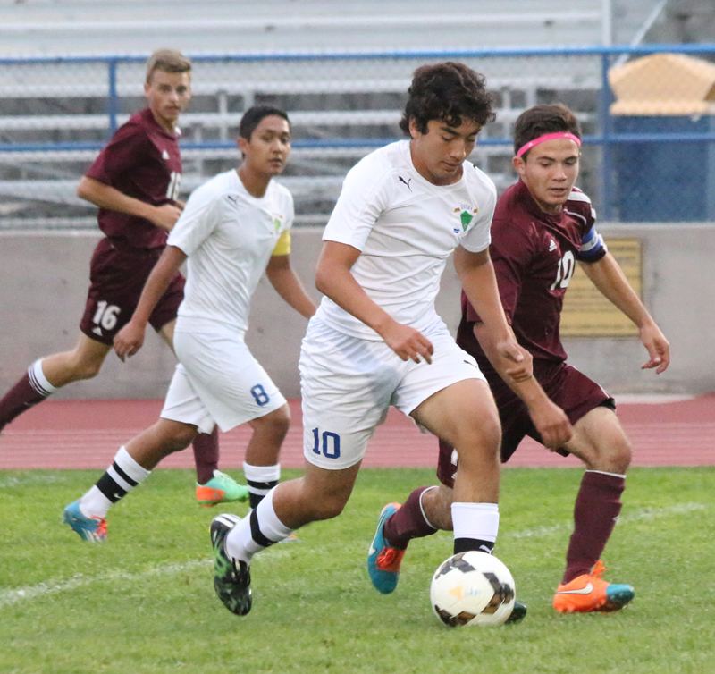 Ariel Gonzalez dribbles the ball./Ron Espinola • The Brand