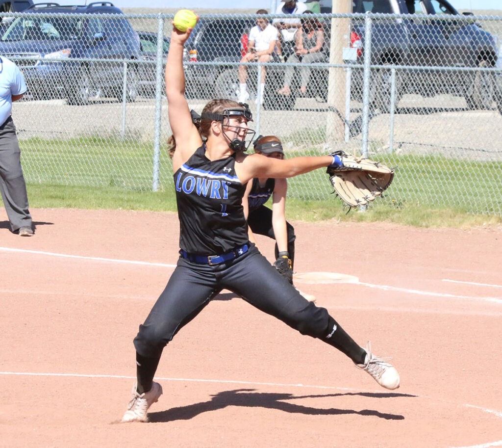 Senior, Sylvie Prokasky pitches./ Ron Espinola • The Brand