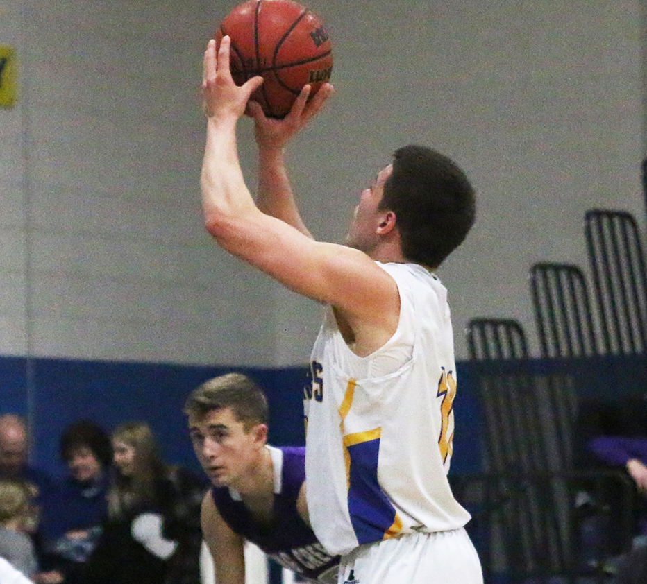 Oscar Juanes shoots at the line./Taylor Gleason • The Brand