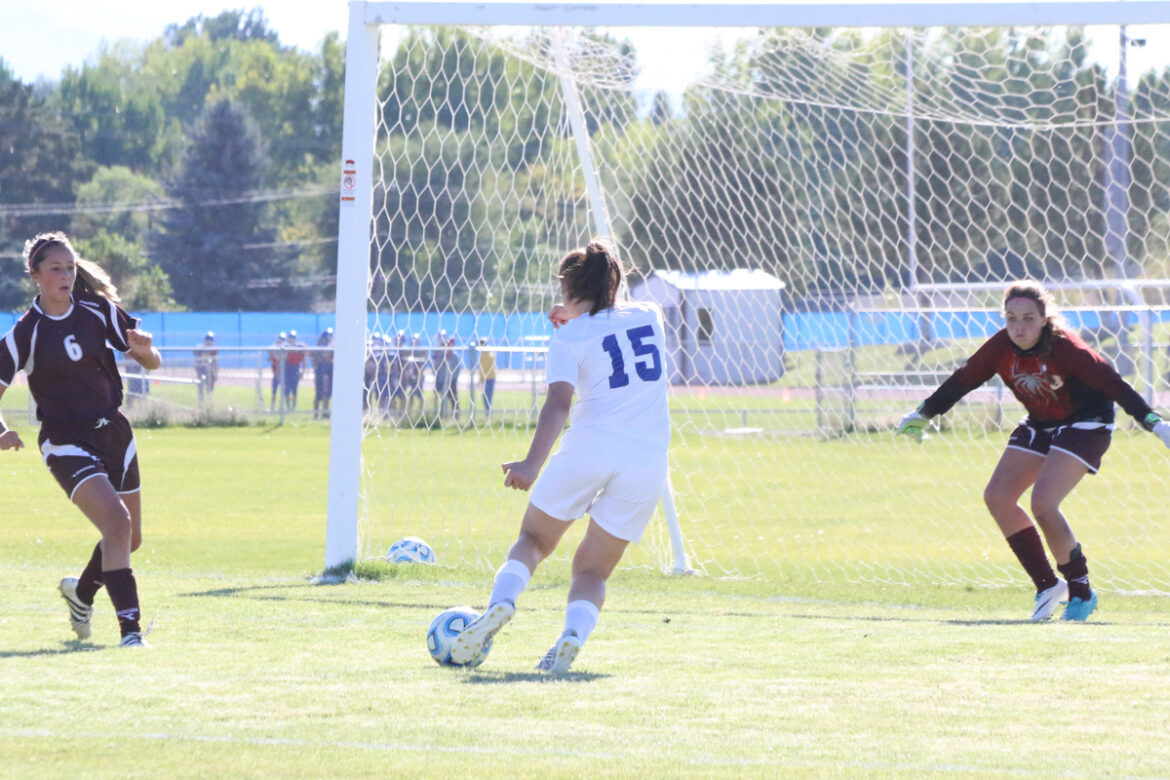 JV girls’ soccer fall to Truckee
