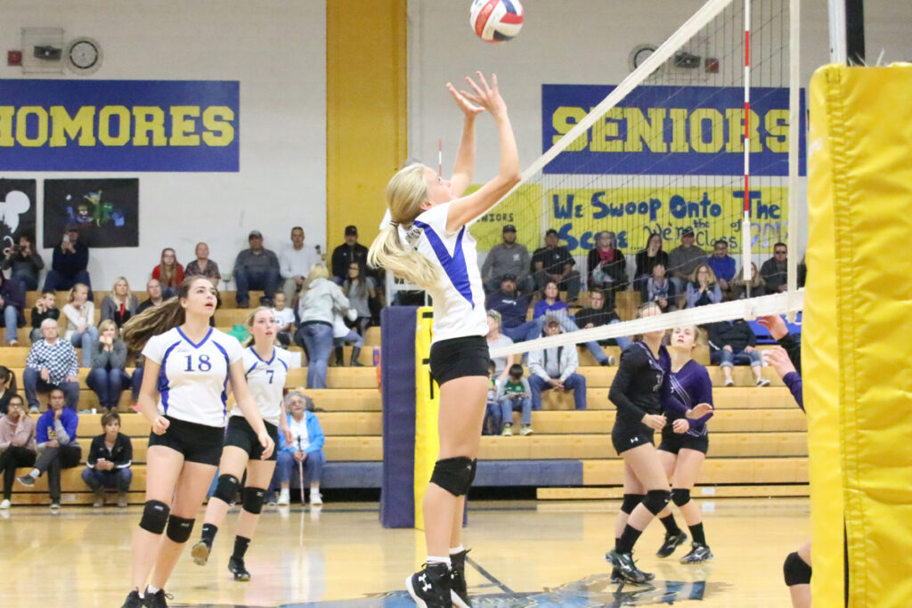 Eva Andradottir jumps to set the ball./Ron Espinola • The Brand