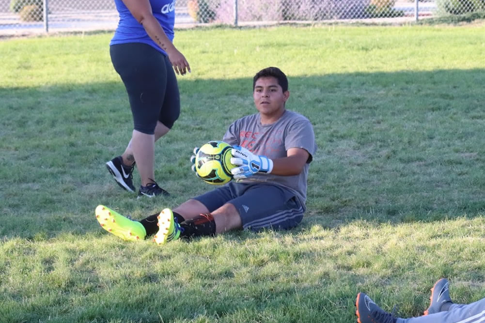 Gerardo Magaña practices drills./Ron Espinola • The Brand